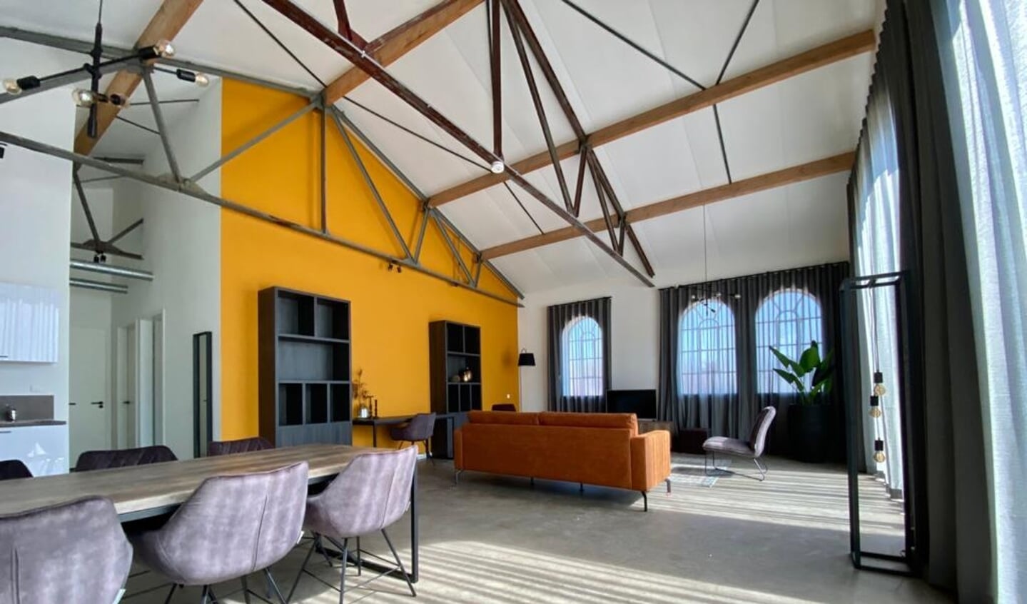 Een foto van het grote appartement.