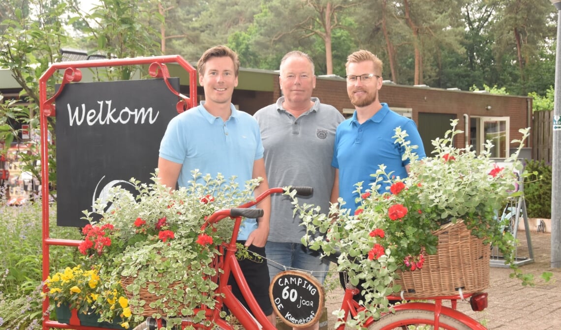 v.l.n.r. Joery, Ron en Roy van Rooij, tweede en derde generatie