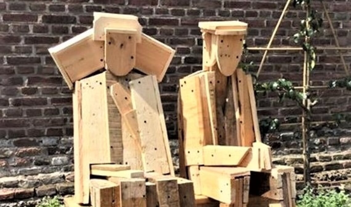 <p>Bertje en Leentje.</p>