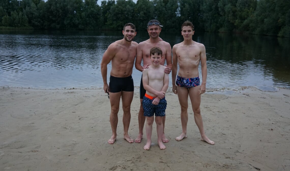 <p>Stef, en Luuk gaven Marnix en Floris bijna een uur training.</p>
