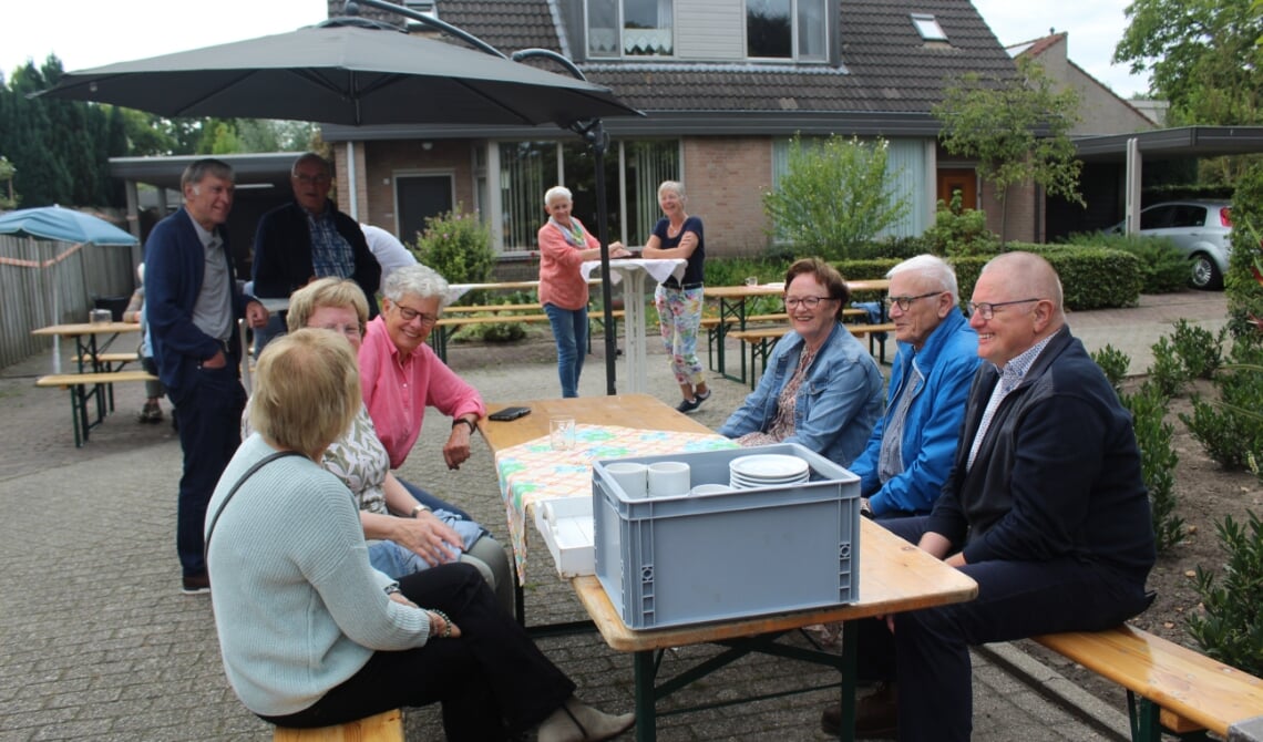 <p>Een gezellig samenzijn met de buurt</p>