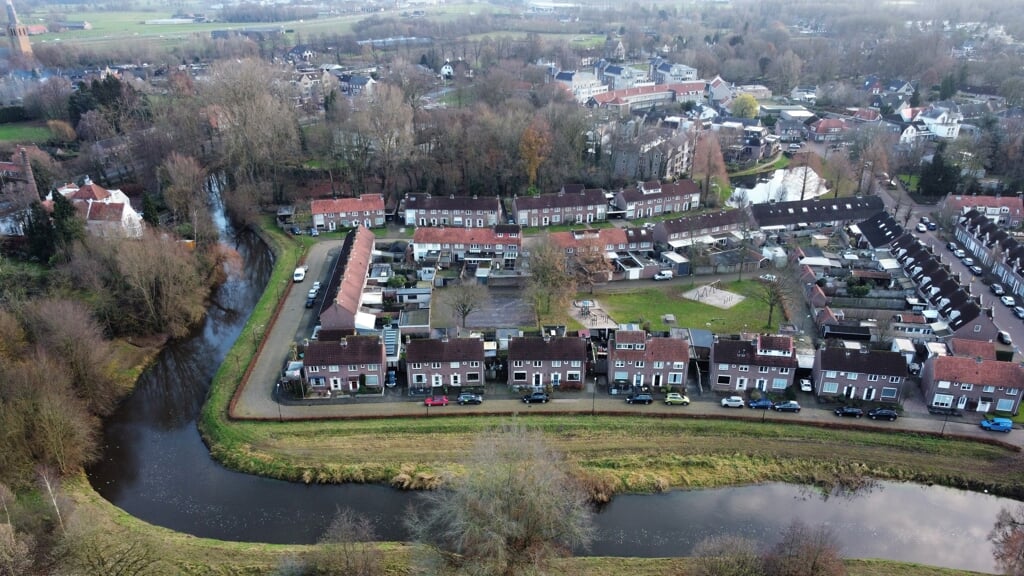 In het midden van de wijk ligt de grote speeltuin