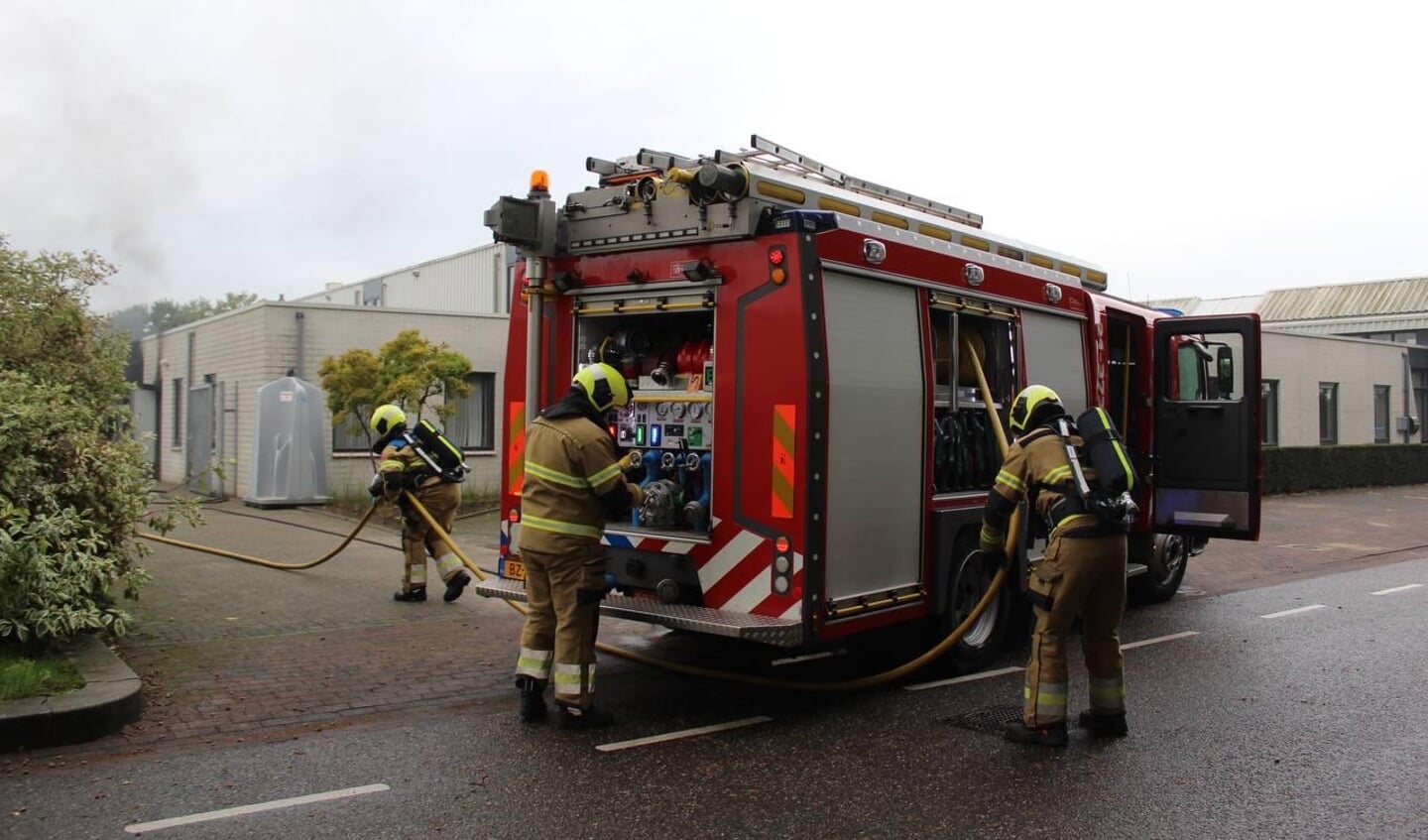 Brand in een loods aan de Handelsweg