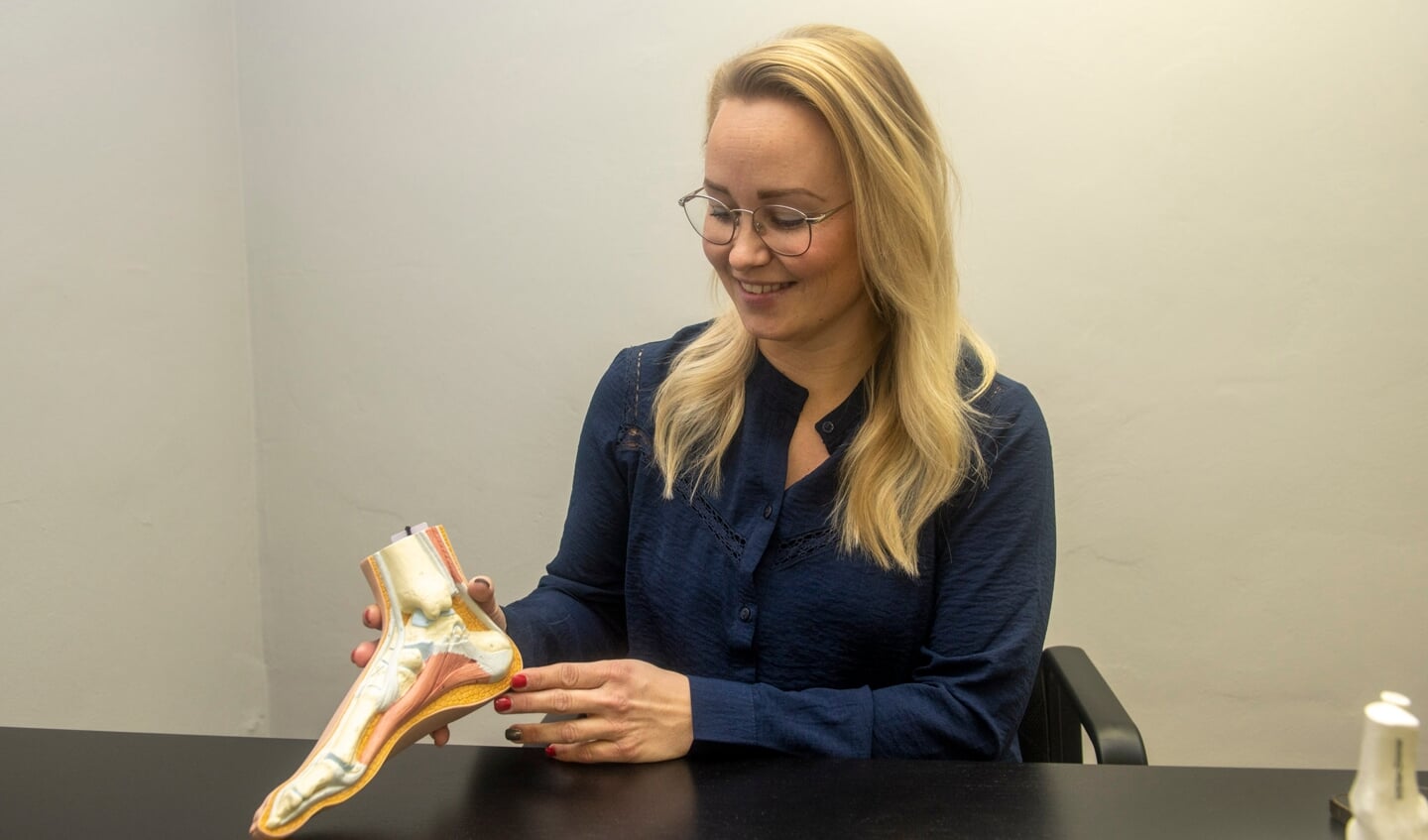 Nelke Lathouwers geeft advies.