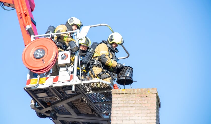Schoorsteenbrand aan de Hildewarelaan.