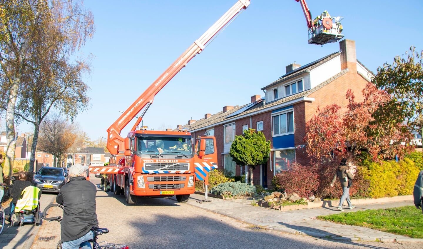 Schoorsteenbrand aan de Hildewarelaan.
