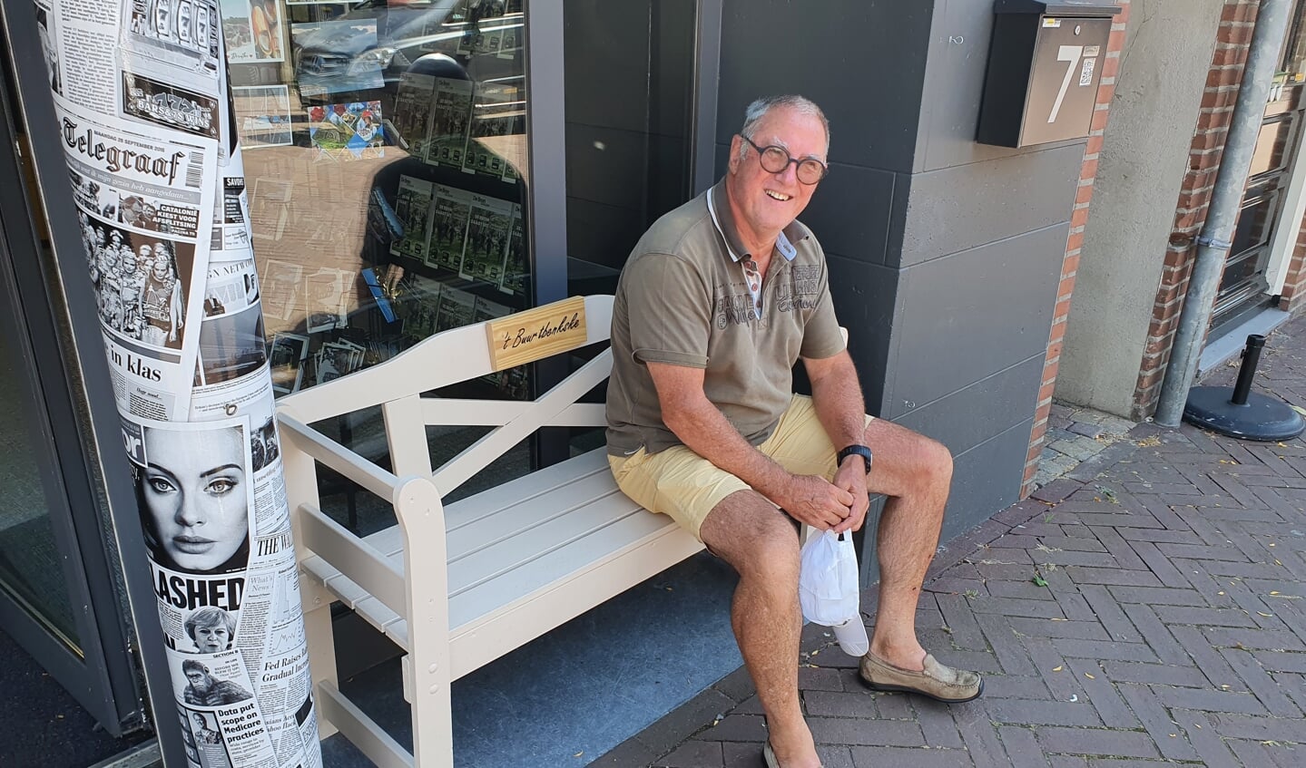 Riny de Ruijter op 't Buurtbenkske.
