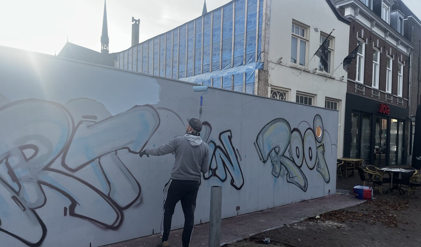 muurschildering van stiphout,  graffiti, artiesten:Vincent Huibers en Werner Zwakhalen