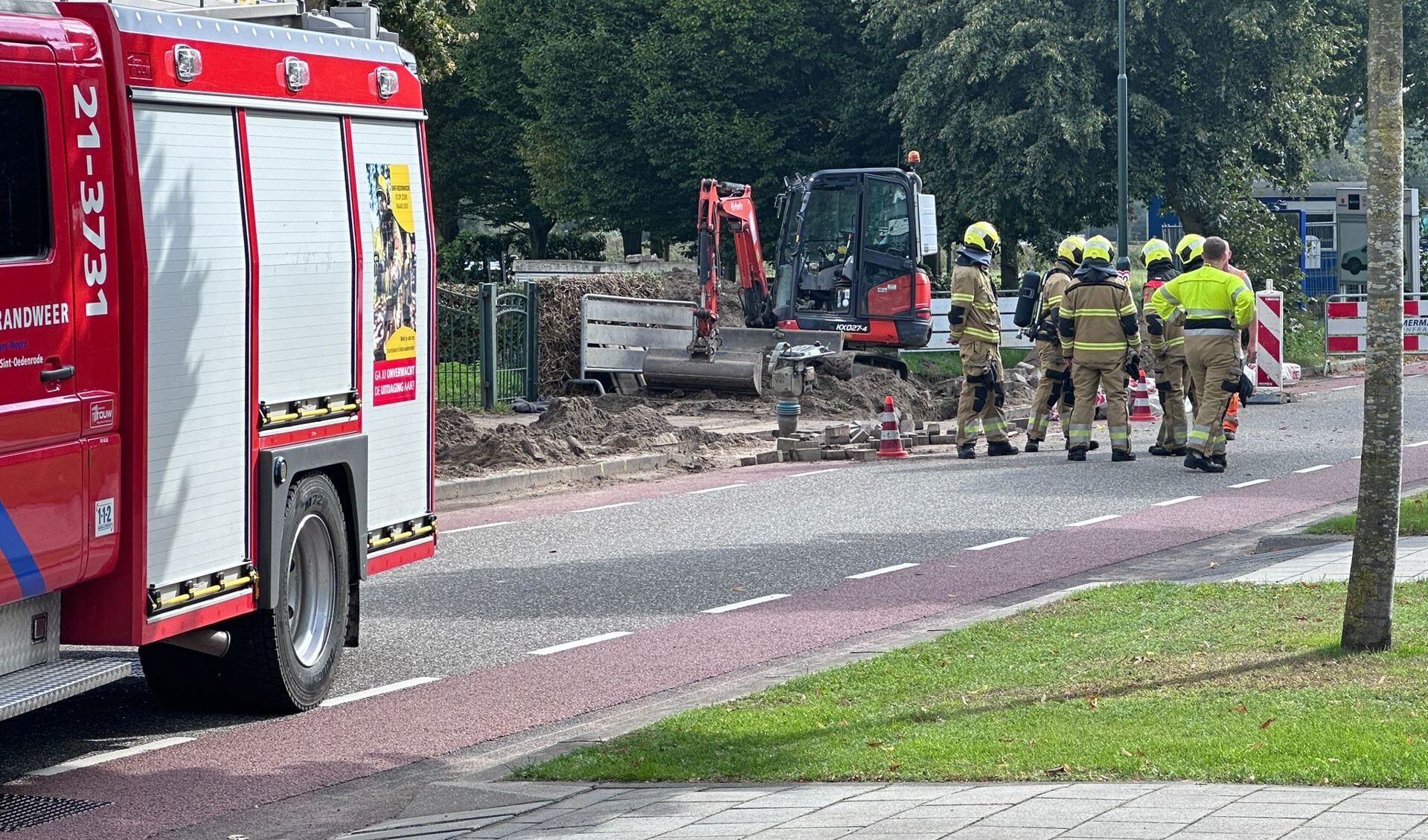 De brandweer ging op onderzoek uit.