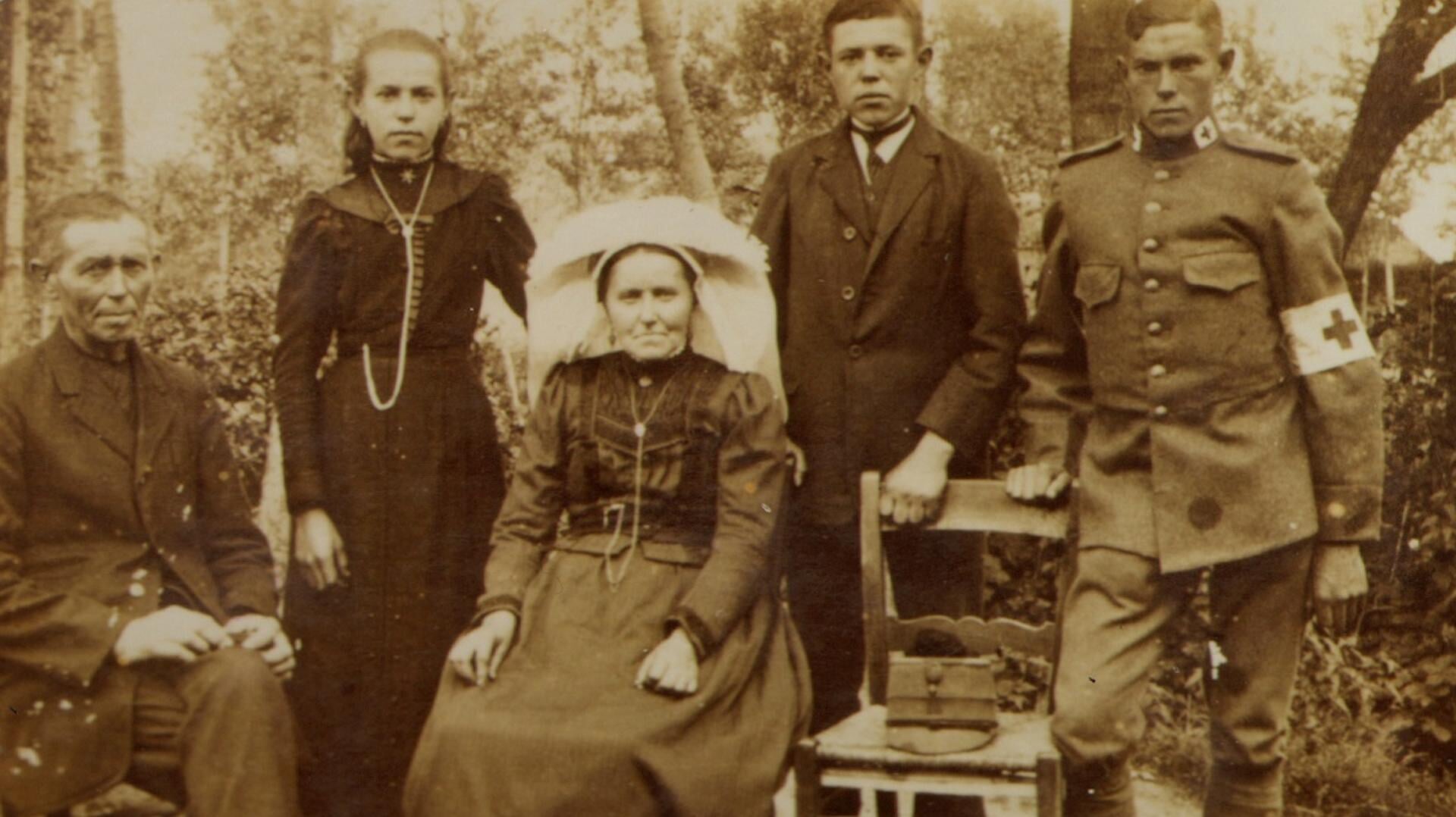 Rooise boerderijbewoners: familie Thomas Versantvoort (1861-1955), gehuwd
met Allegonda van Hoorn (1865-1943) (collectie Jo van der Kaaij)