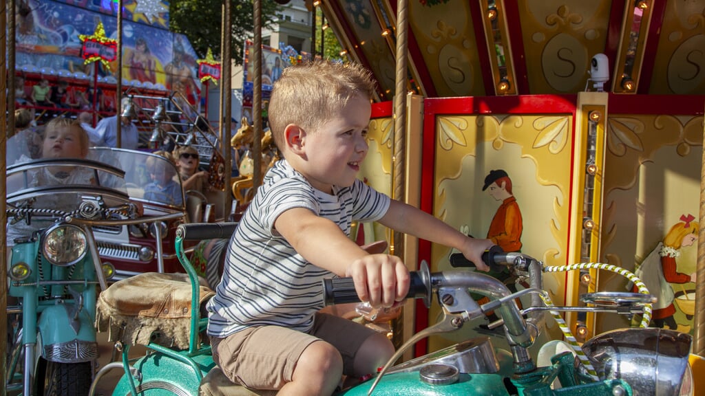 Ook de draaimolen doet mee.