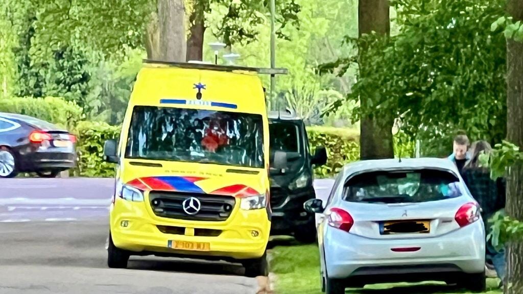 Het ongeluk gebeurde aan de Zwembadweg.