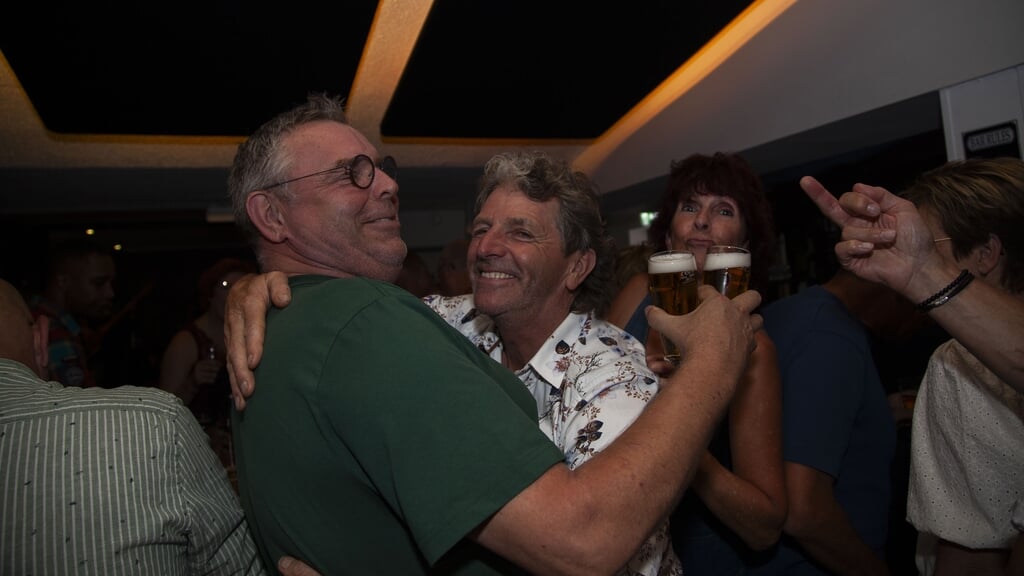 Er werd veel gedanst tijdens het openingsweekend van D'n Overkant.