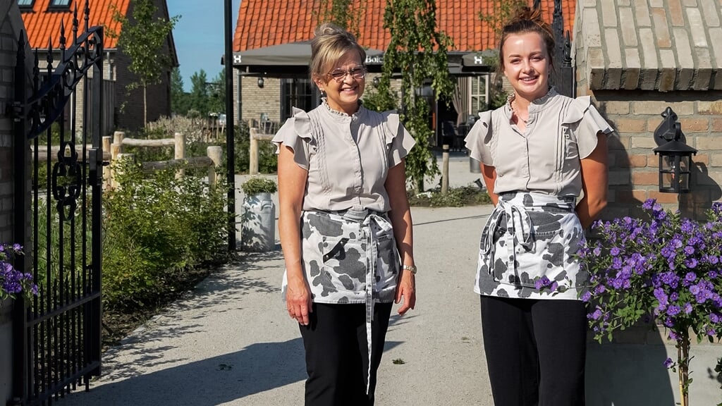 Esther en Lisa van Hoeve den Bolck.