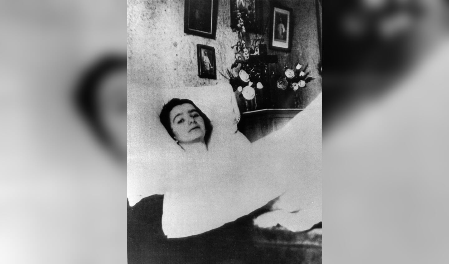 De Franse 'mystica' Marthe Robin wier spirituele ervaringen door de Vlaamse karmeliet Koen de Meester worden betwist.