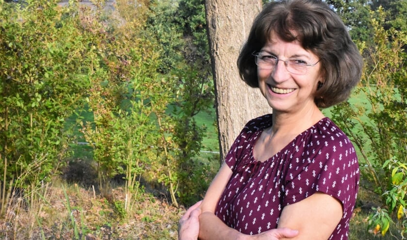 Onderzoeker Sylvia Hellingman is er verontwaardigd over dat mensen geld proberen te verdienen met middeltjes die niet werken.
