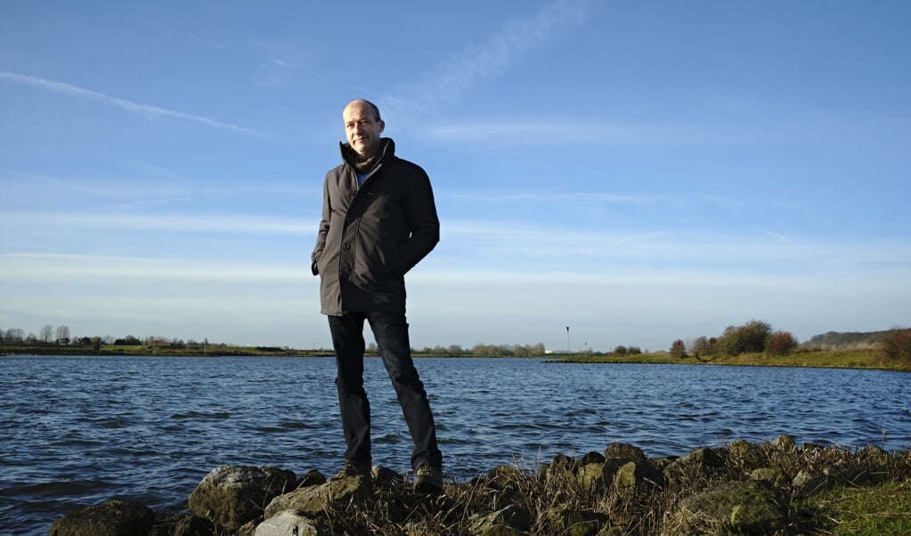Reinier van den Berg bij De Blaauwe Kamer langs de Nederrijn: 'We hoeven niets ingewikkelds uit te vinden om CO2 op te slaan.' ( beeld Dick Vos)