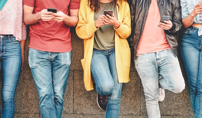 Jongeren delen alles op sociale media met hun vrienden, laat ze dus ook gerust de activiteiten met de kerk delen.