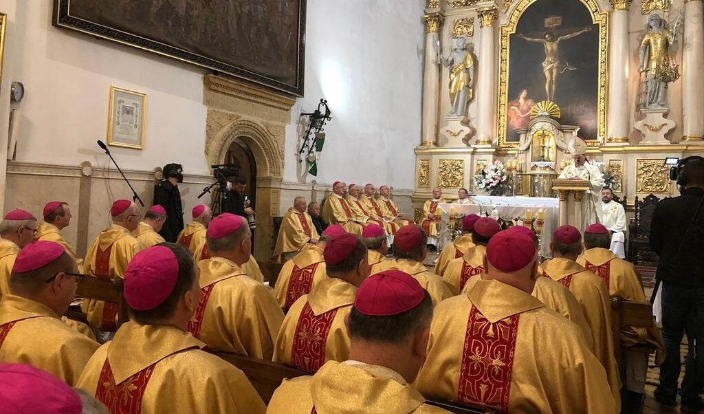 De Poolse bisschoppen waren op 5 en 6 oktober voor hun algemene vergadering in Lodz bijeen. (beeld Twitter / EpiskopatNews)