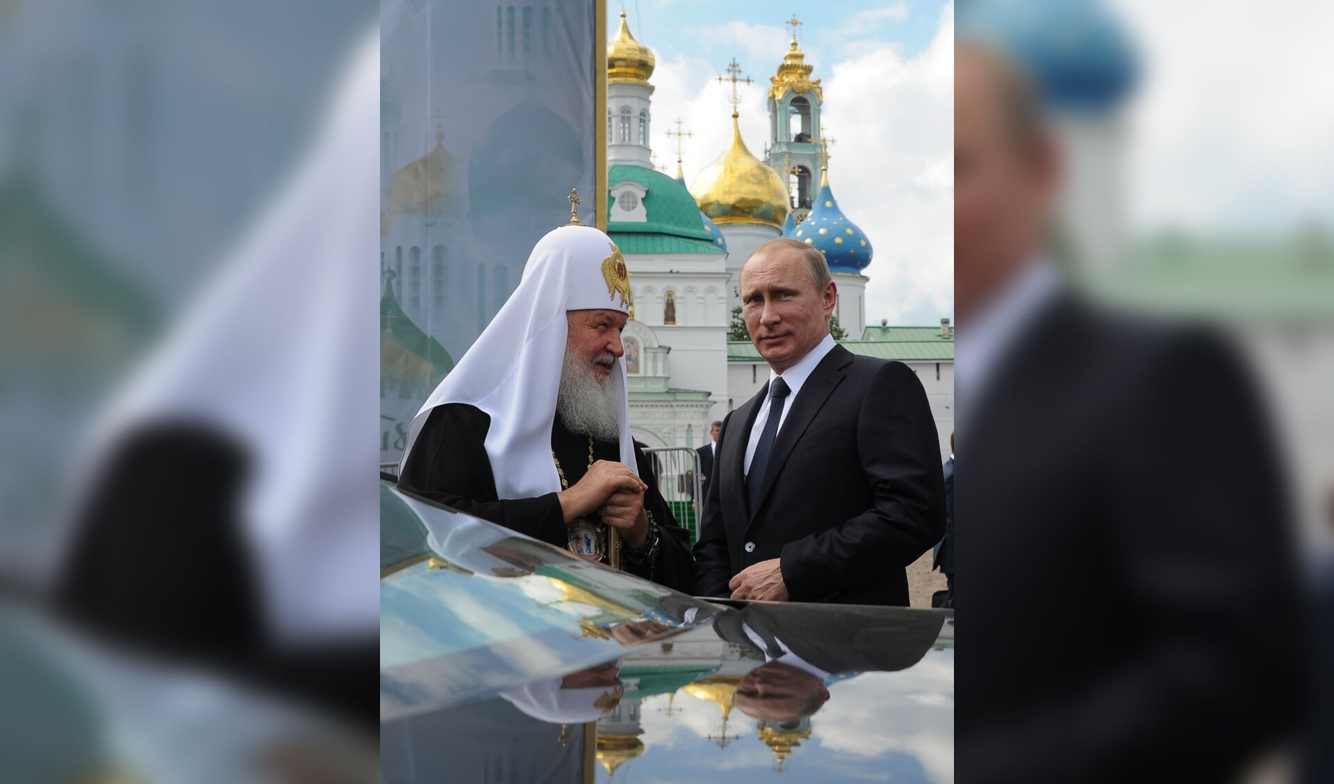 De Russisch-Orthodoxe patriarch Kiril en president Putin ontmoeten elkaar in Sergiev Posad.