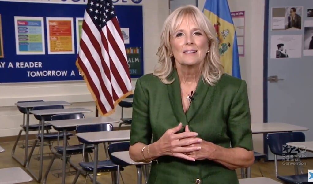 Jill Biden is vast van plan weer terug te gaan naar haar reguliere bestaan als docent, zei ze onlangs tegen de Amerikaanse televisiezender CBS. (beeld afp)