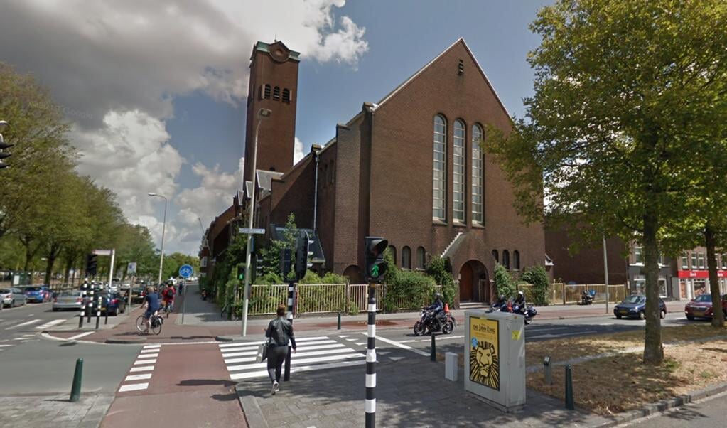 De hongerende gemeenteleden van de gereformeerde Valkenboskerk in Den Haag ontvingen in 1945 hulp van geloofsgenoten uit Friesland. (beeld google maps)