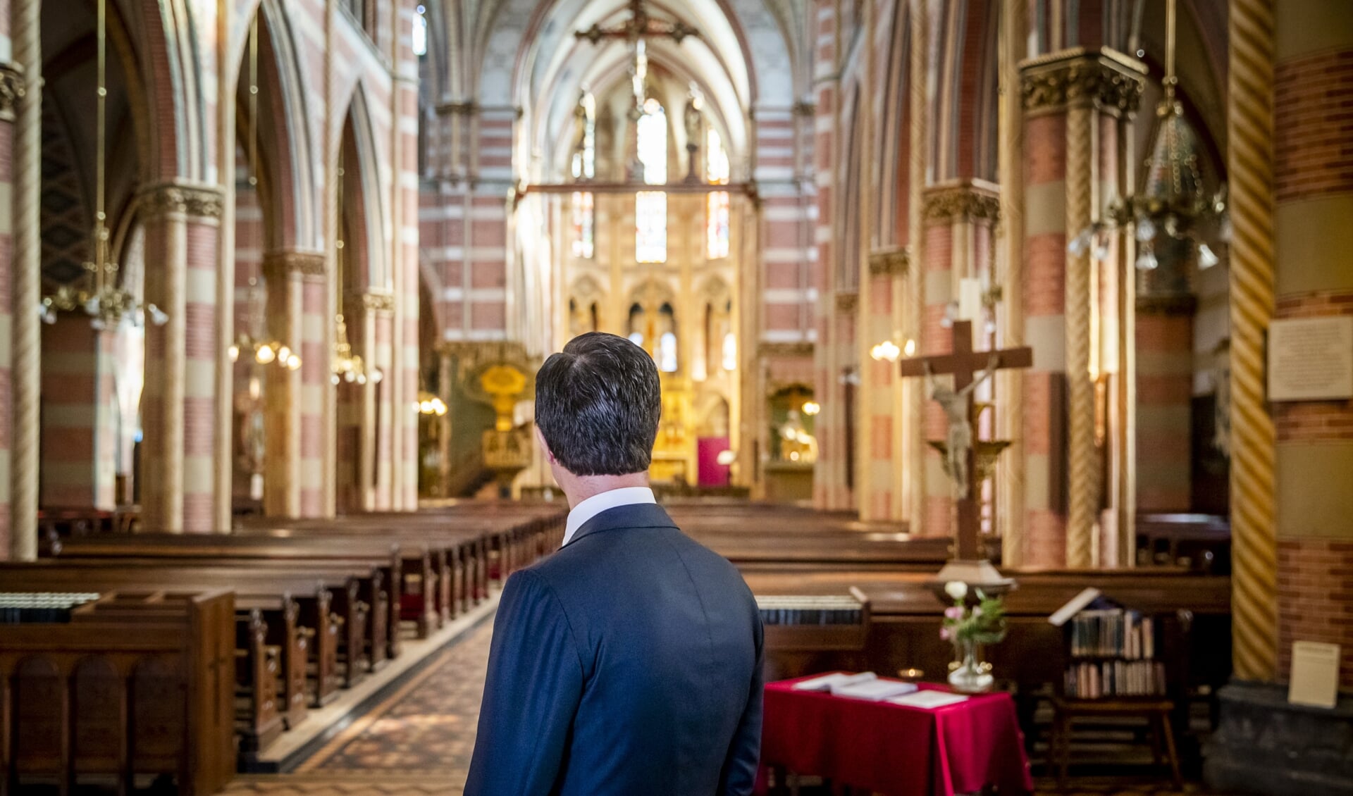 Premier Mark Rutte in de St. Jacobskerk in Den Haag. Alpha Nederland wil dat kerken inspelen op de groeiende vraag naar zingeving.