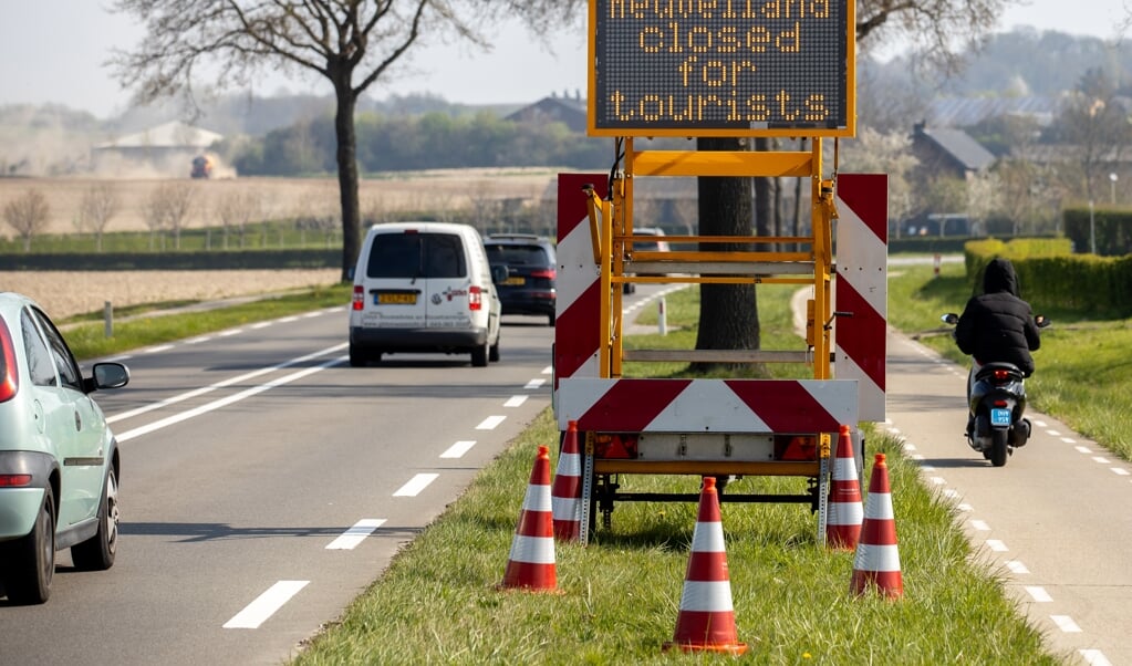 Tijdens Pasen was Zuid-Limburg dicht voor toeristen. Op deze manier groeit de economische schade van het coronavirus. Luisteren we te eenzijdig naar virologen? (beeld anp / Jean-Pierre Geusens)