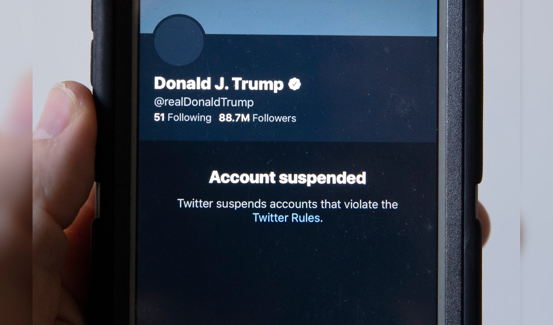 De Amerikaanse president Donald Trump is van Twitter verbannen.