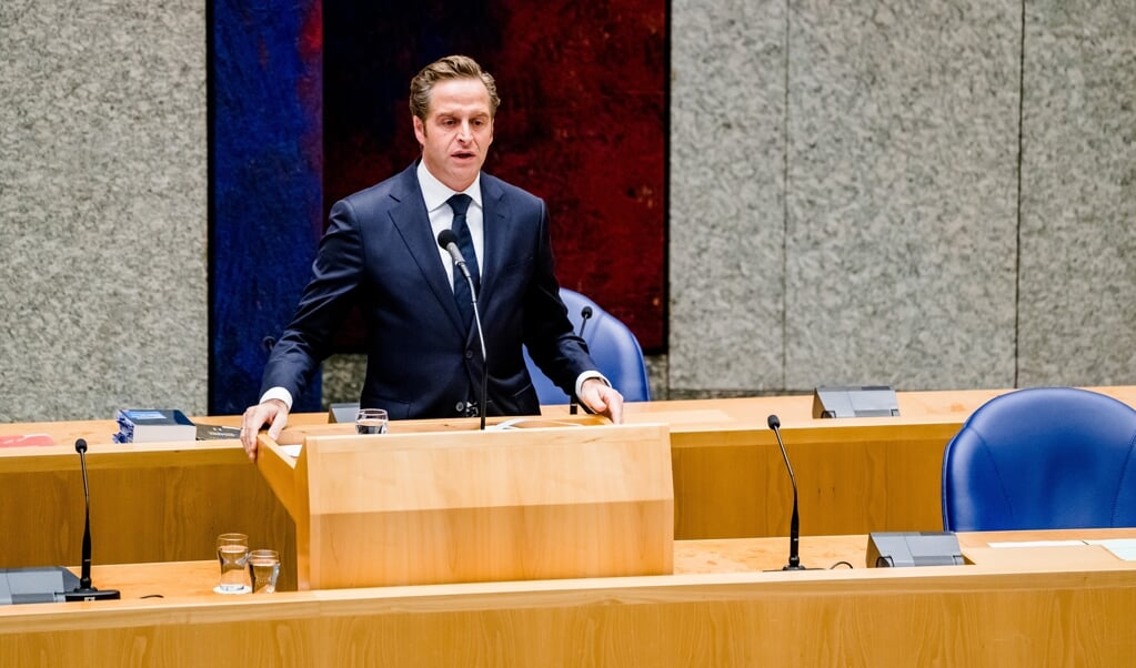 Minister Hugo de Jonge van Volksgezondheid, Welzijn en Sport (CDA) afgelopen dinsdag tijdens het vragenuur in de Tweede Kamer.  (beeld anp / Bart Maat)