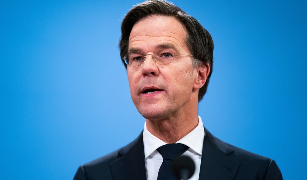 Demissionair premier Mark Rutte tijdens de persconferentie na het aftreden van het kabinet vanwege de toeslagenaffaire. (beeld anp / Bart Maat)