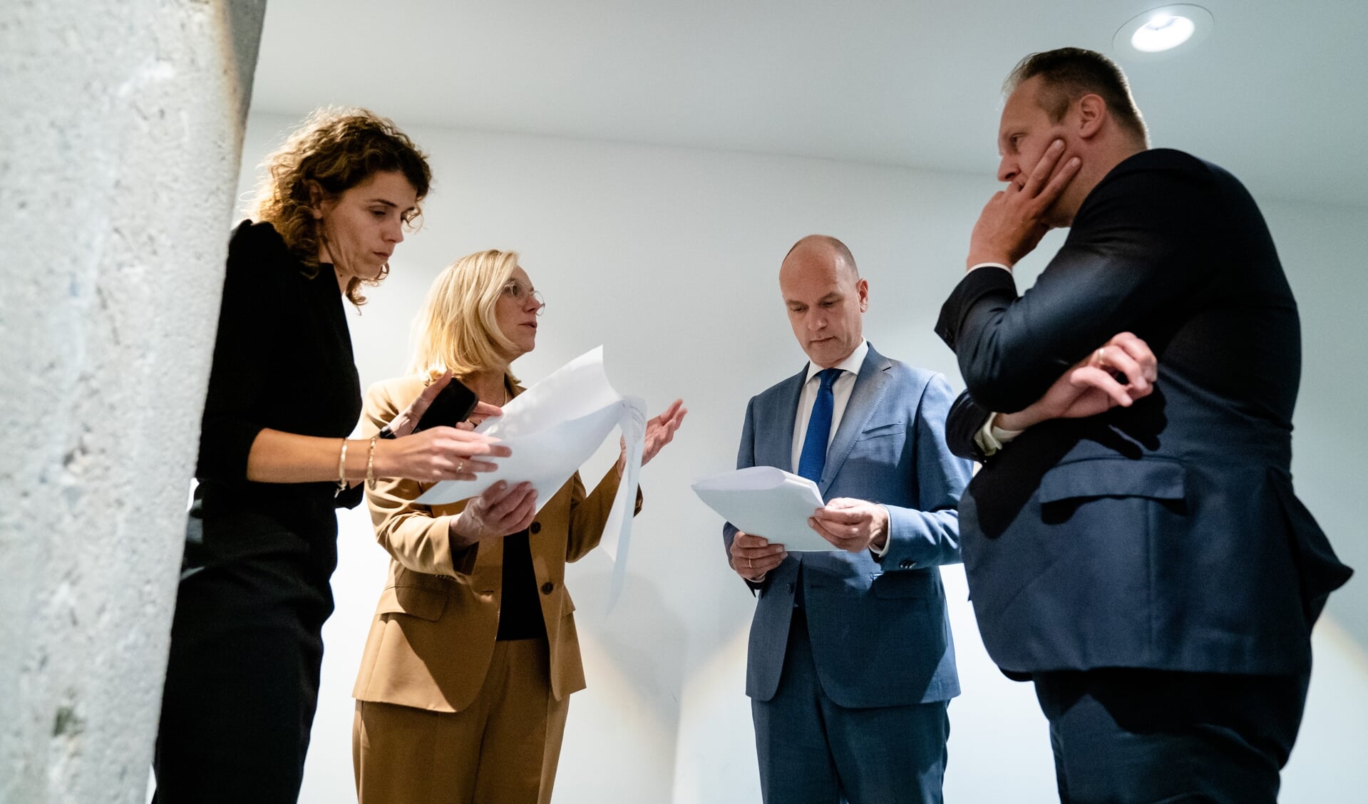 Sophie Hermans (VVD), Sigrid Kaag (D66), Gert-Jan Segers (ChristenUnie) en Pieter Heerma (CDA) tijdens het debat over het eindverslag van informateur Johan Remkes over het formatieproces.