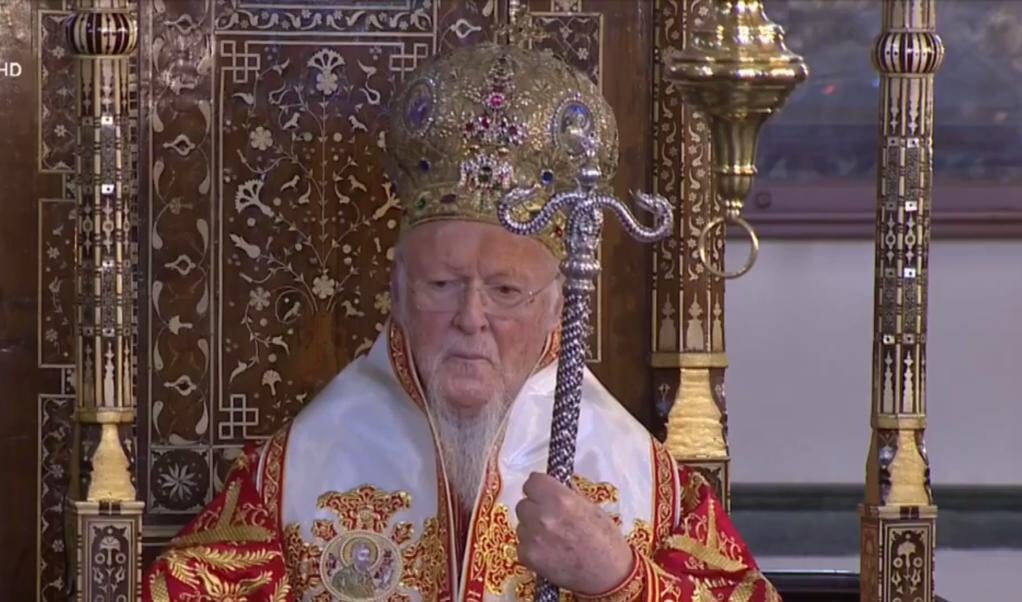 Patriarch Bartholomeüs I van Constantinopel tijdens de viering van zijn 30e verjaardag van diens intronisatie. (beeld Facebook / Ecumenical Patriarchate)