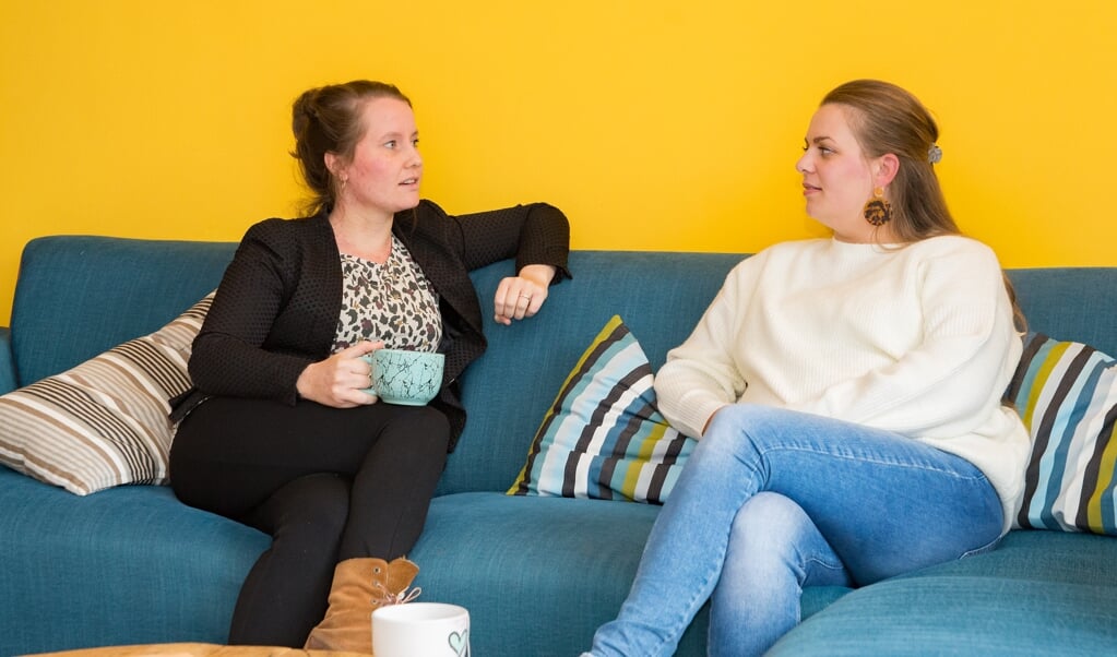 Lotte Engel en Sandra Wolters zijn lotgenoten in hun medische zoektocht om zwanger te worden. Hierdoor werden ze ook hechte vriendinnen. (beeld Hans-Lukas Zuurman)