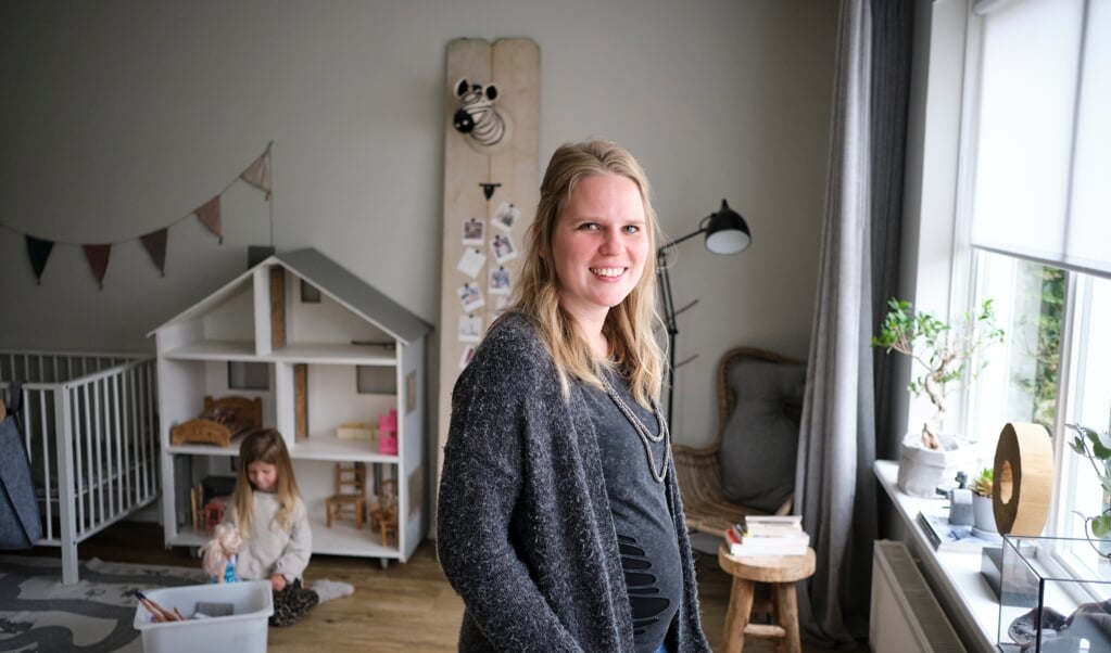 Treeske Hiemstra: 'Als ik geld tekort kwam, verkocht ik kleding of spullen van zolder.' (beeld Dick Vos)