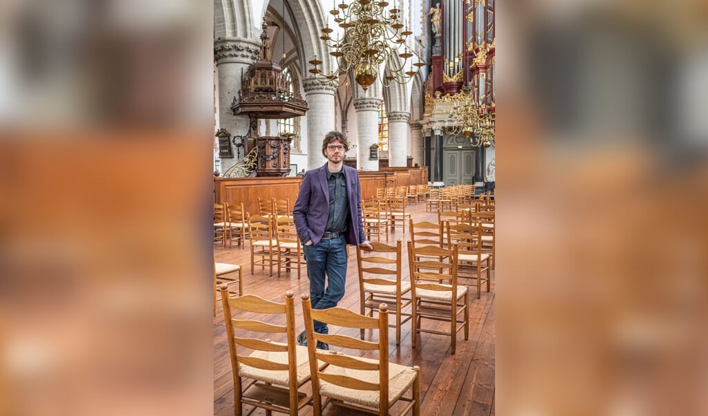 Tom de Haan: 'Er is niets leuker dan bijbellezen met mensen die niet in de kerk zijn opgegroeid. Het is frisser.' (beeld Martin Waalboer)