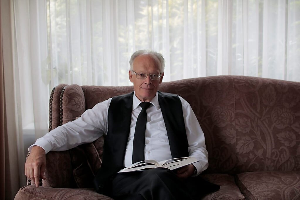 Anthonie Kort, predikant van de oud-gereformeerde Mieraskerk in Krimpen a/d IJssel. (beeld h.p. dekker)