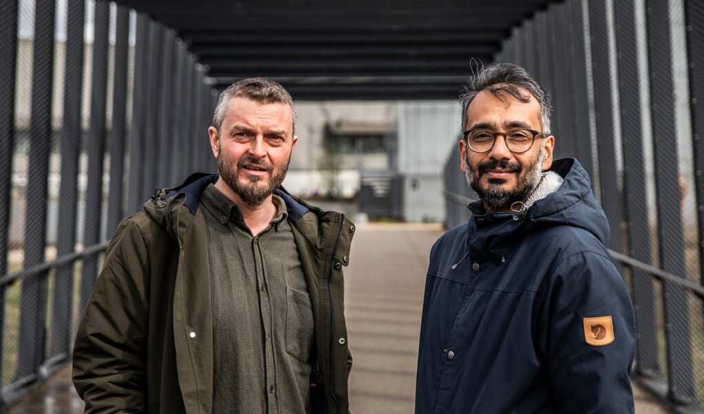 Aan een nieuw islamitisch manifest werd vijf jaar gewerkt door islamoloog Kaspar Mathiesen (links) en imam Naveed Baig. (beeld anp / Olafur Steinar Gestsson)