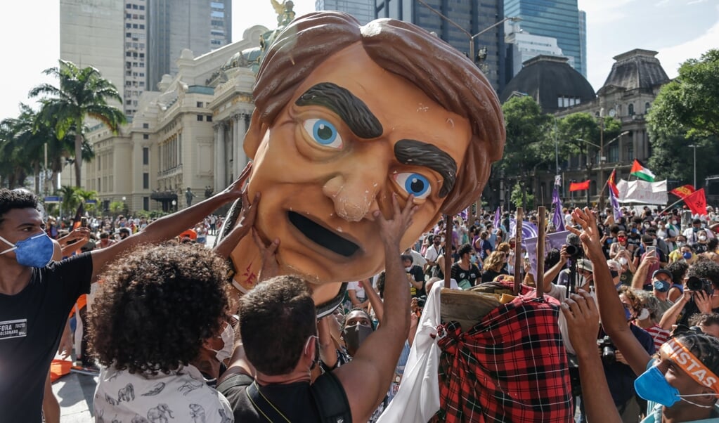Antiregeringsdemonstratie in de Braziliaanse hoofdstad Rio de Janeiro, afgelopen weekend. (beeld epa / Andreã Coelho)
