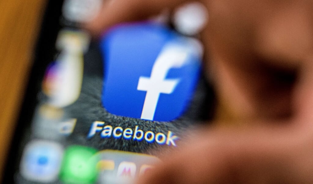 Honderden reacties zijn op Facebook geplaatst naar aanleiding van het seksisme-onderzoek. (beeld
mladen Antonov / afp)