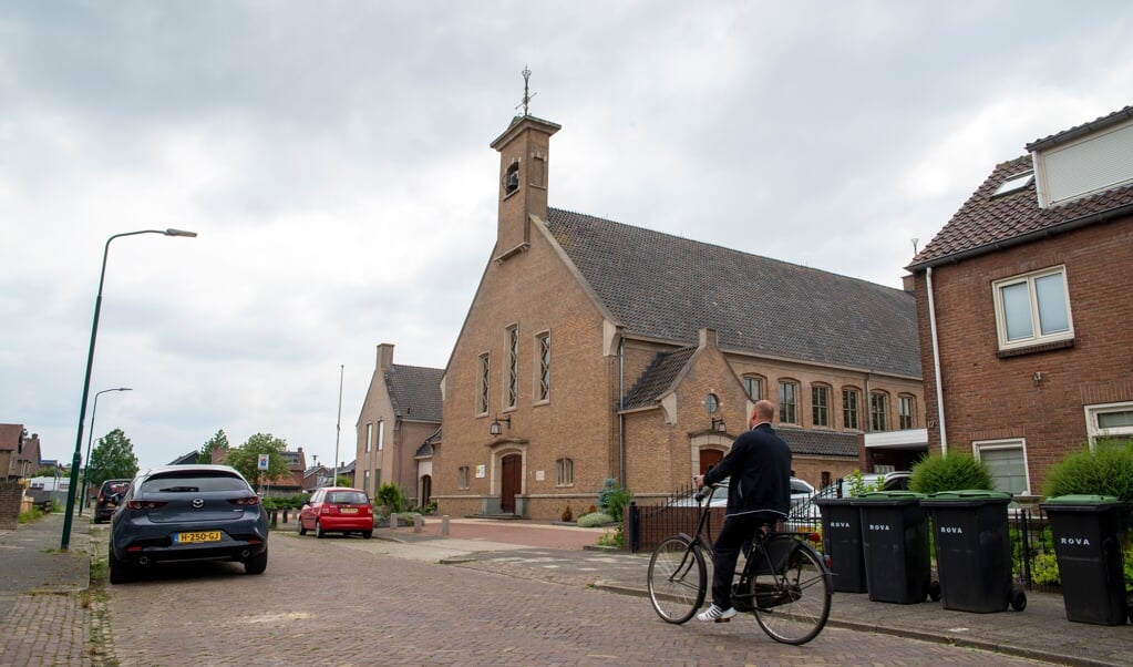 De Maranathakerk in Bunschoten-Spakenburg is in verlegenheid gebracht door een zedenzaak. (beeld Hans-Lukas Zuurman)