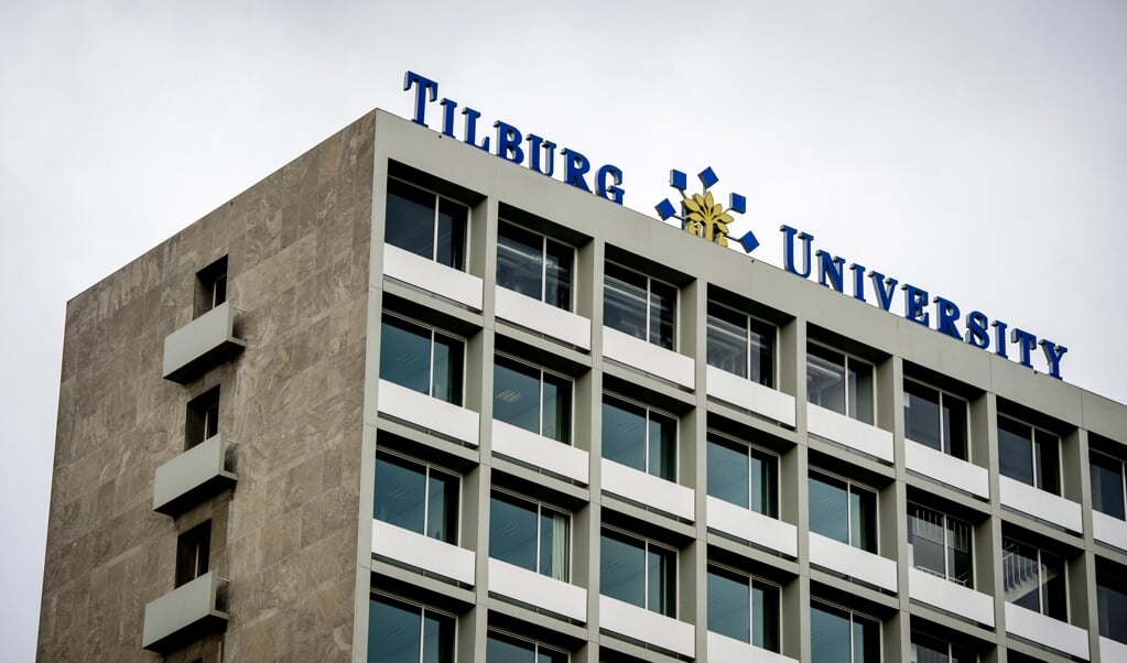 Het is niet zo dat de universiteit eerder niet bezig was met de katholieke identiteit, reageert hoofd communicatie Piet van Ierland. 'Dat zijn we altijd.' (beeld anp / Robin van Lonkhuijsen)
