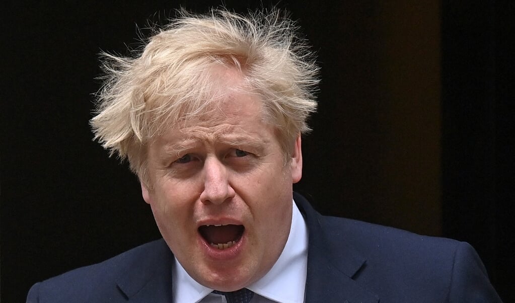 2021-05-28 14:32:13 Britain's Prime Minister Boris Johnson reacts as he exits 10 Downing Street in central London on May 28, 2021, to greet Hungary's Prime Minister Viktor Orban ahead of their meeting.
Ben STANSALL / AFP (beeld ben Stansall / afp)