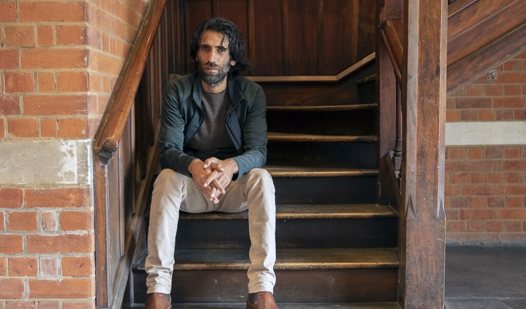 Behrouz Boochani: 'Vluchtelingen werden ingezet als politiek instrument, om angst te zaaien en de verkiezingen te beïnvloeden.' (beeld afp / Sanka Vidanagama)