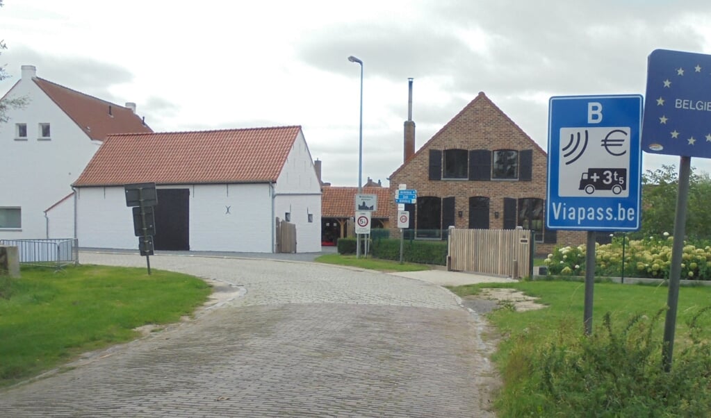 De Belgische weerzin tegen regelgeving van de centrale overheid is af te lezen aan de inrichting van het landschap. (beeld wikimedia commons)