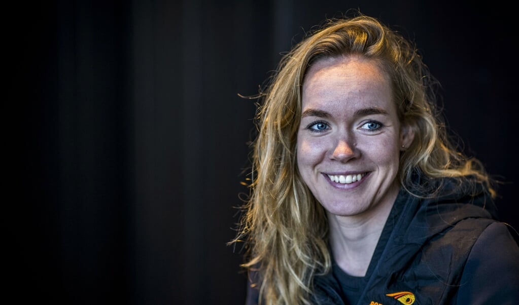 2020-09-29 16:52:03 Netherlands' Anna van der Breggen smiles during a press conference in Maastricht, on September 29, 2020. Dutch rider Anna van der Breggen on September 27, 2020 capped a stellar season by winning the women's road race world title after claiming time-trial gold in Imola two days before.
Marcel Van Hoorn / Belga / AFP (beeld Dutch Rider Anna van der Breggen on September 27, 2020 Capped a Stellar Season by Winning the Women's Road Race World Title After Claiming Time-trial Gold in Imola two Days Before.
marcel van Hoorn / Belga / afp)