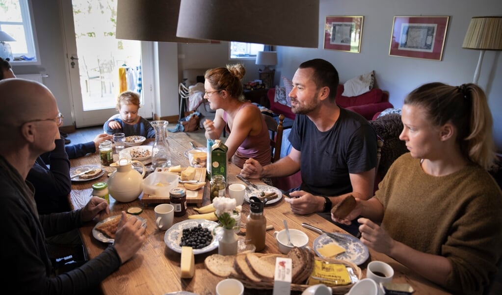 Volgens architecte Andrea Prins gaat het bij wonen om thuis komen, ergens in de wereld thuis zijn. (beeld getty images)