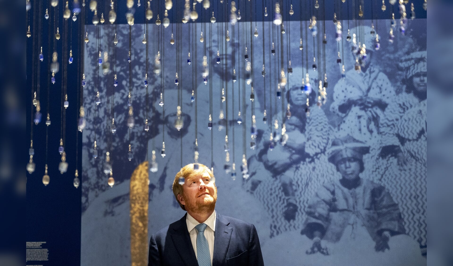 Wat de koning in 1862 heeft toegezegd (het uitkeren van herstelbetalingen), moet de koning in 2021 alsnog nakomen. Beeld: Koning Willem-Alexander bij de opening van de slavernijtentoonstelling in het Rijksmuseum.
