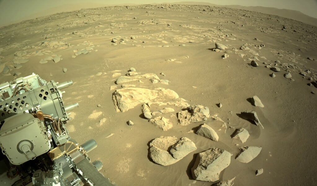 De Marslander die gesteenten verzamelt. (beeld Epa/nasa/jpl-caltech/Handout Handout Editorial use Only/no Sales)