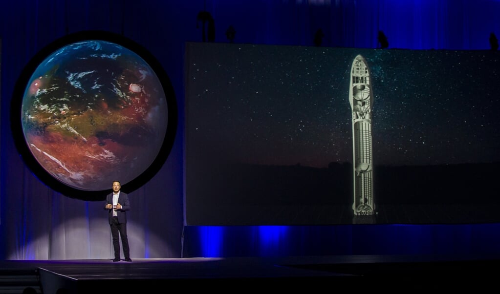 Het bewoonbaar maken van Mars is een enorme onderneming en de ervaringen kunnen bruikbare kennis opleveren voor het verbeteren van de gang van zaken op onze thuisplaneet. Elon Musk, ingenieur en oprichter van SpaceX, is de belangrijkste voorvechter van de kolonisatie van Mars. (beeld Hector-Guerrero / afp )